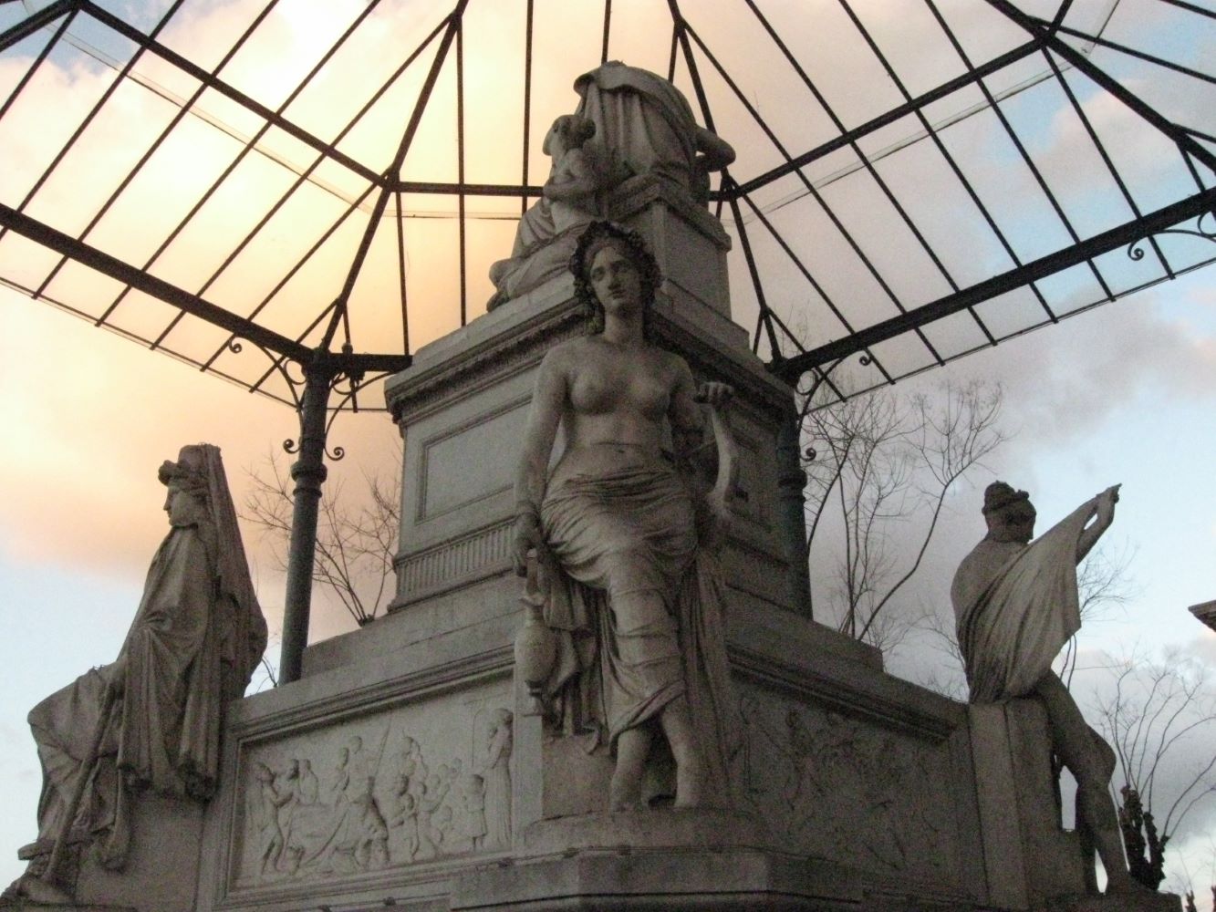 A Russian Downton Abbey... in Florence suburbs